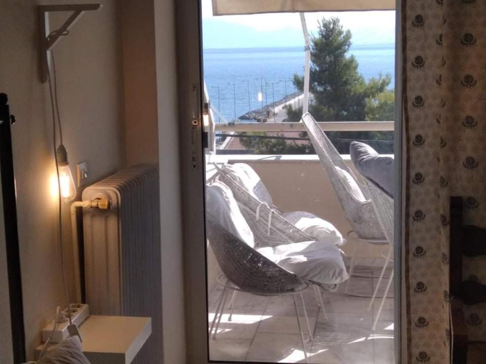 Super View Seafront Apartment Nea Michaniona Eksteriør billede